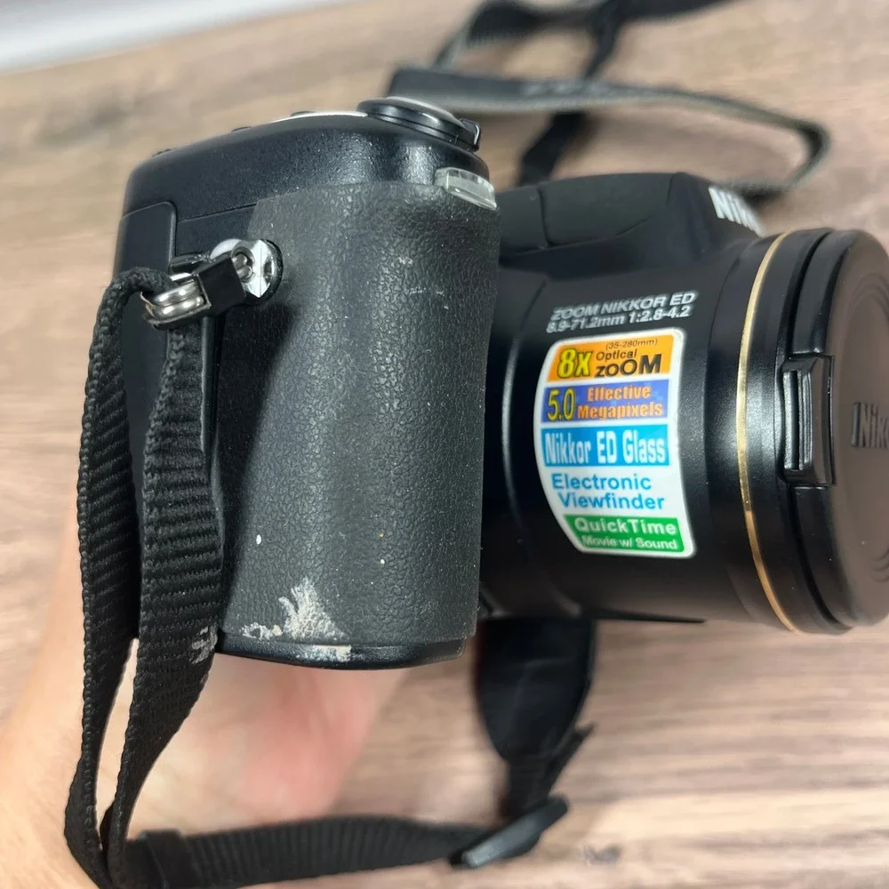 Nikon Coolpix 5700 Digital Camera Black 5.0MP 8x Zoom Bundle No Battery